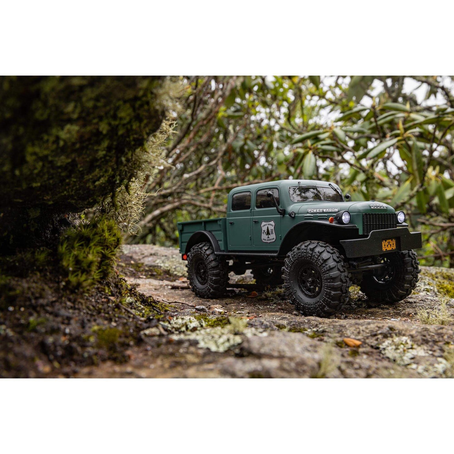 1/24 SCX24 1940's Dodge Power Wagon Ready to Run with Battery and Charger (Green) (AXI00007T2)