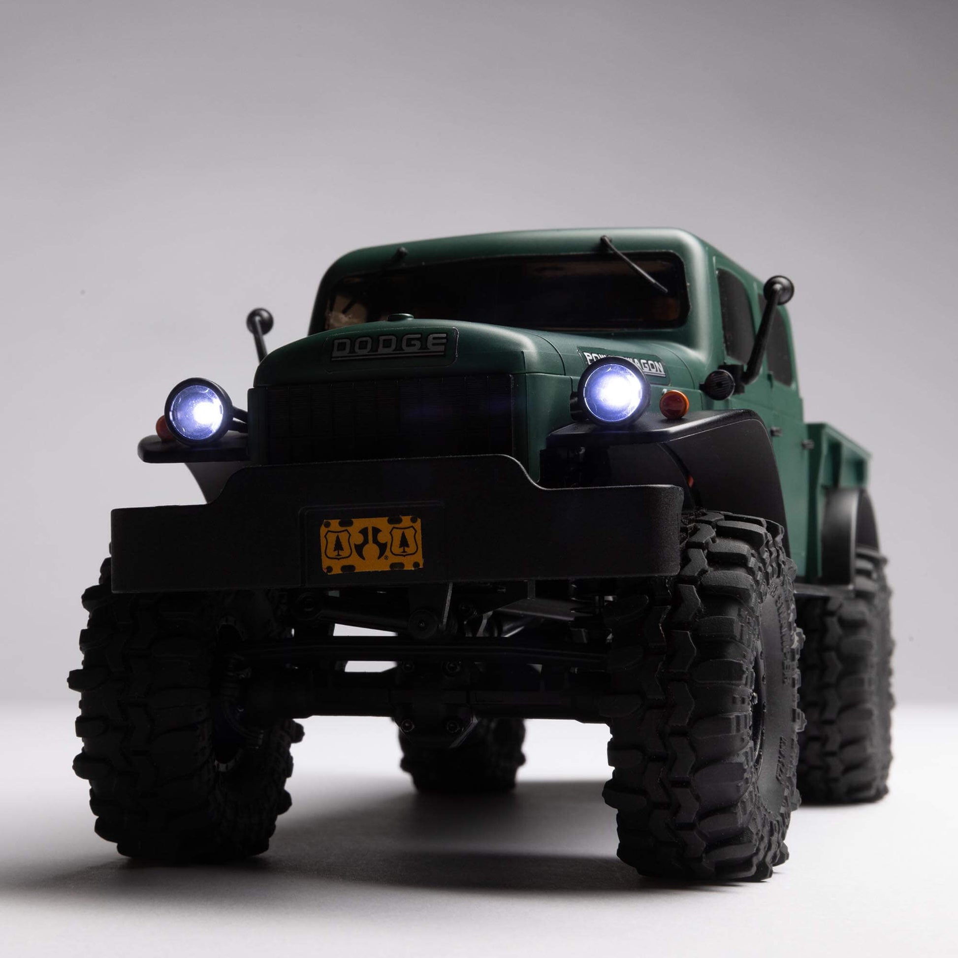 1/24 SCX24 1940's Dodge Power Wagon Ready to Run with Battery and Charger (Green) (AXI00007T2)_2