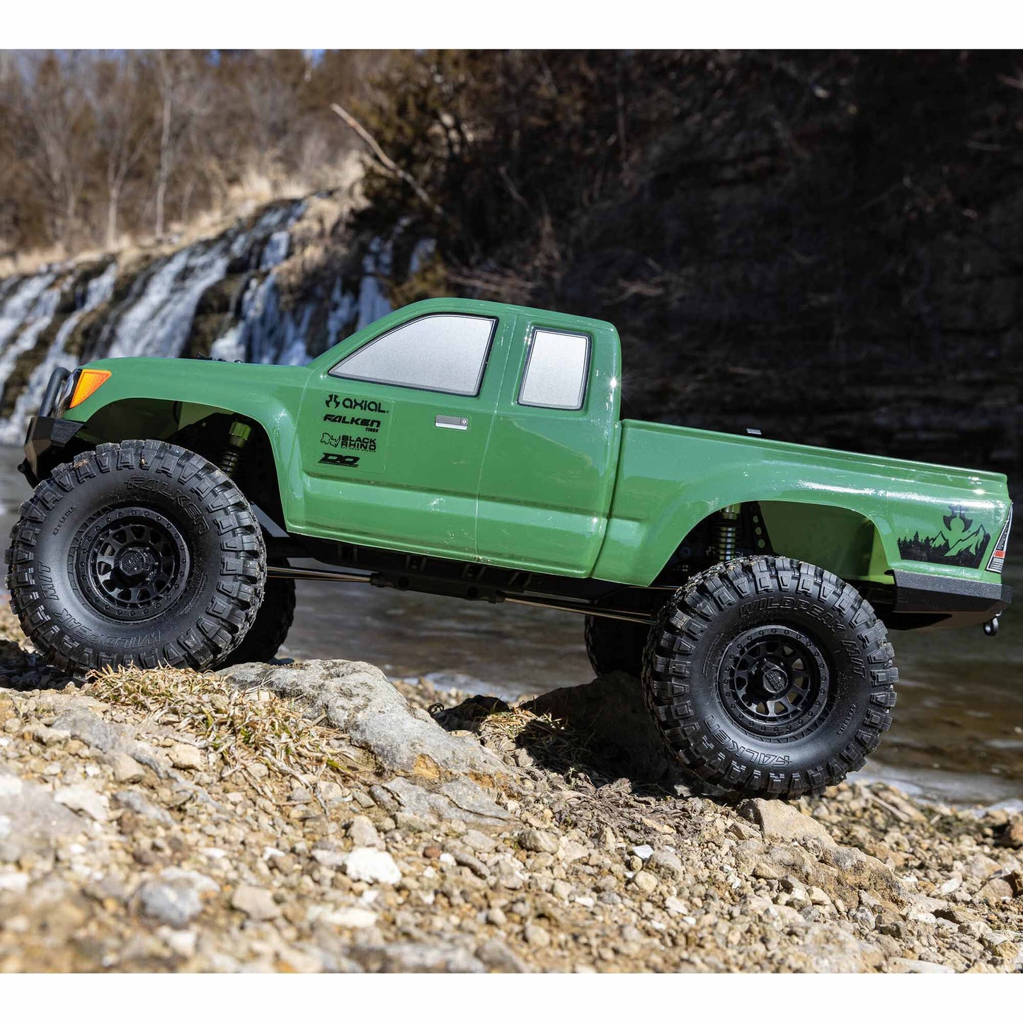 1/10 SCX10 III Base Camp Ready to Run (Green) (AXI03027T2)