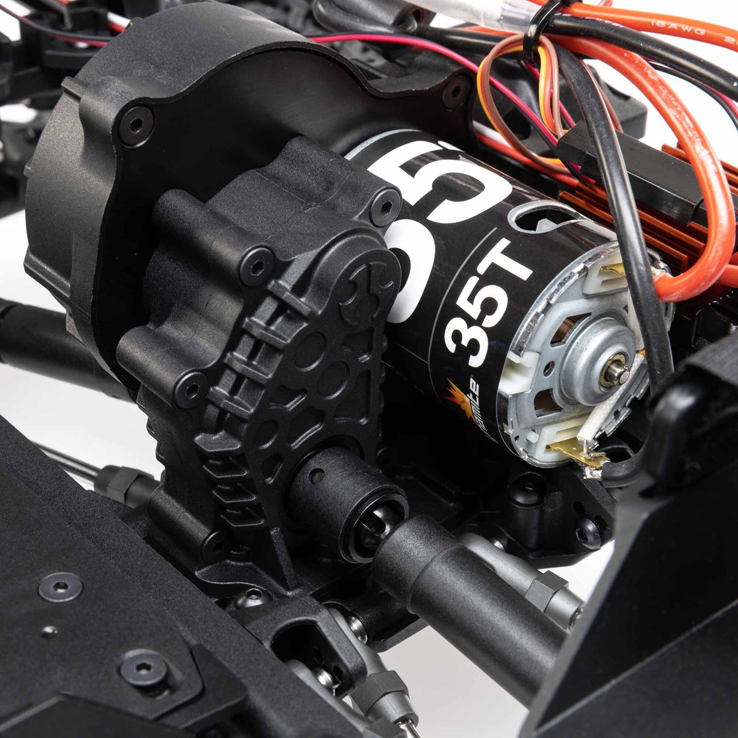 1/10 SCX10 III Base Camp 1982 Chevrolet K10 Ready to Run (Black) (AXI03030T2)_2