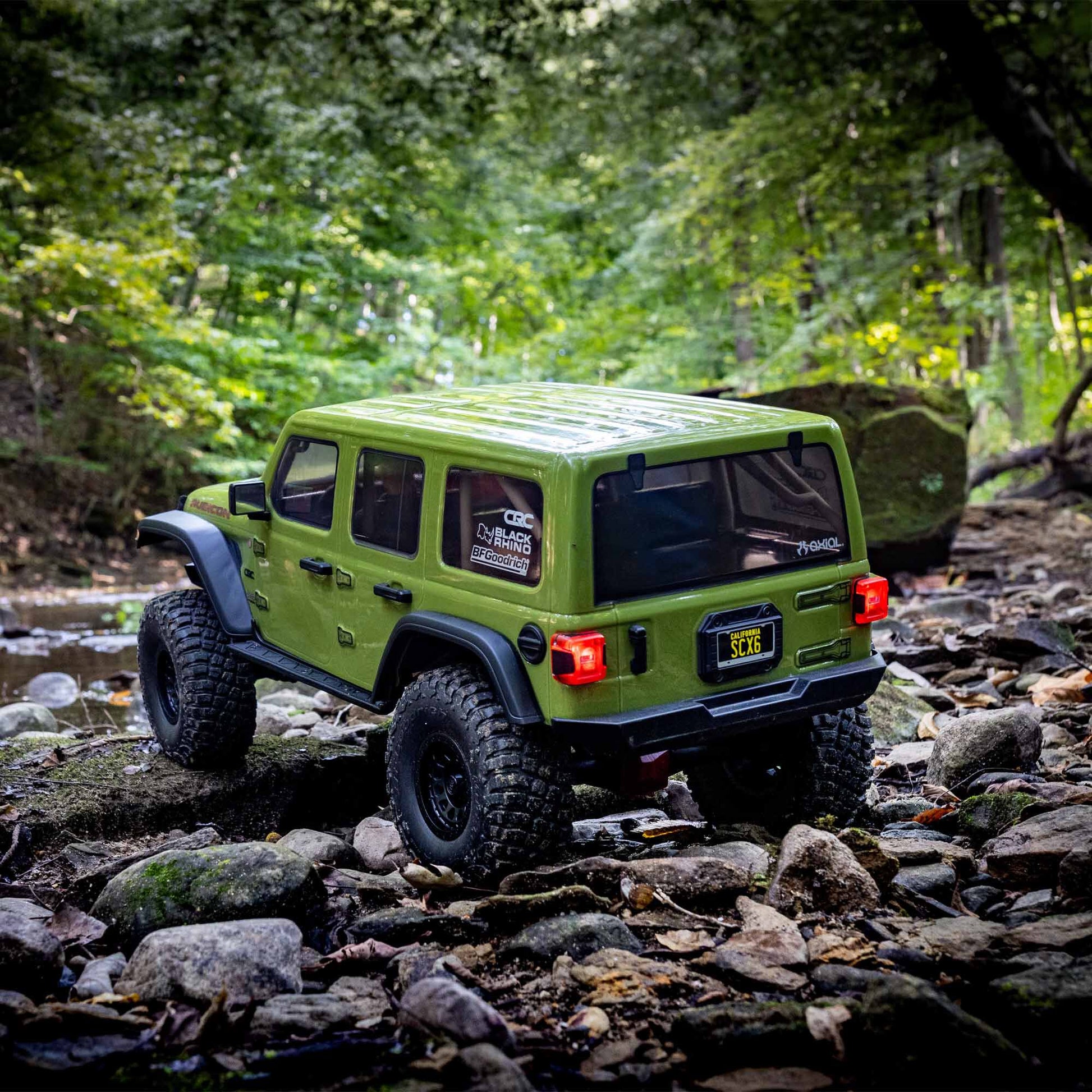 1/6 SCX6 Jeep JLU Wrangler Ready to Run (Green) (AXI05000T1)_16