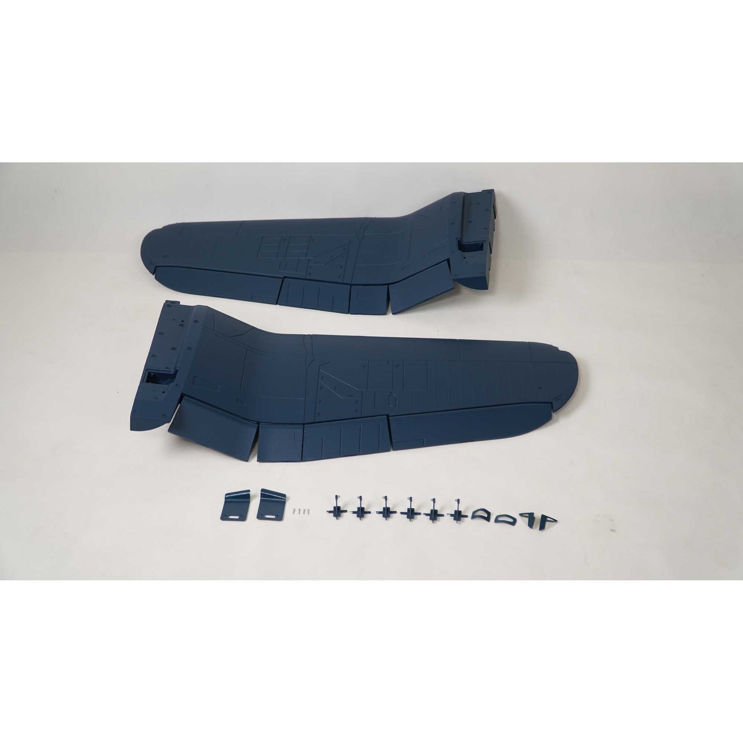 Main Wing Set for F4U V3 (FMMSEF102)