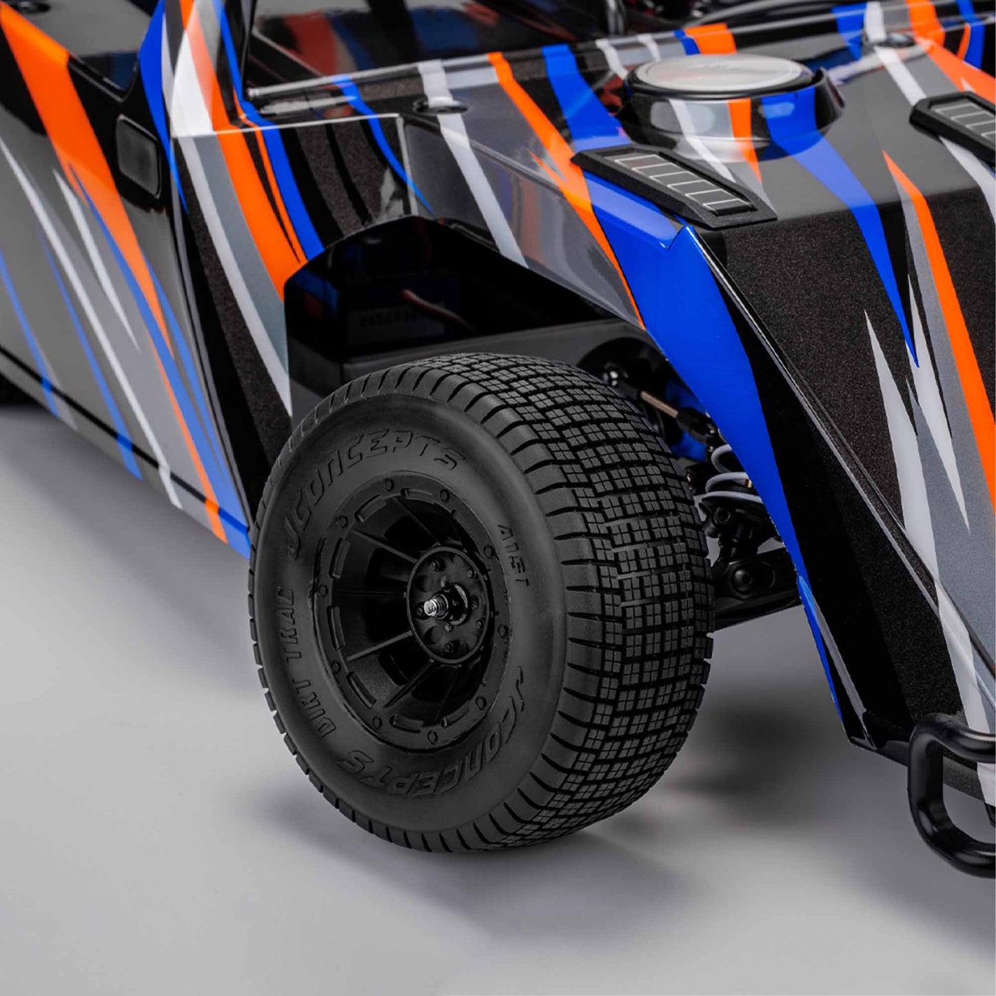 Dirt Trac - Pre-mounted on Hazard Wheels - 2wd R | 4wd F&R (JCO41513244)