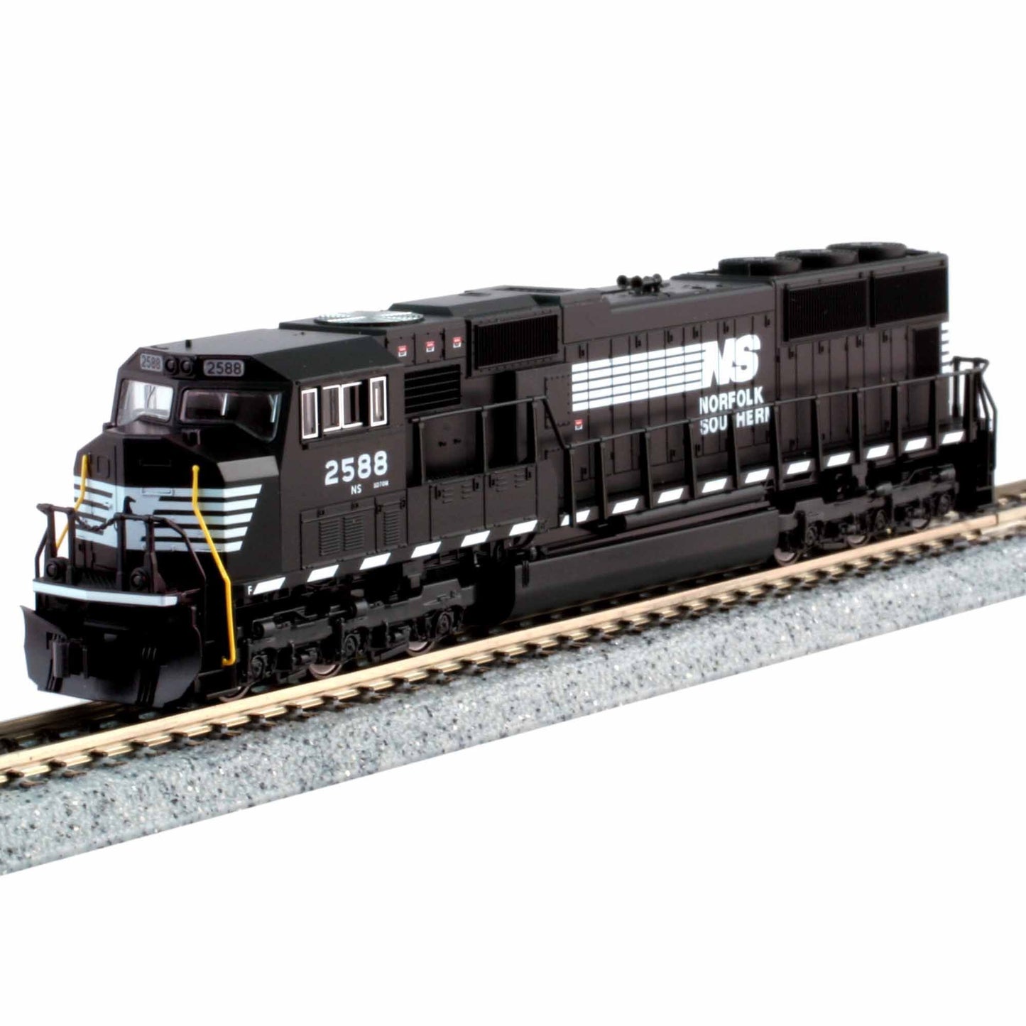 N SD70M Locomotive Flat Radiator Norfolk Southern #2586 with DCC (KAT1767614DCC)