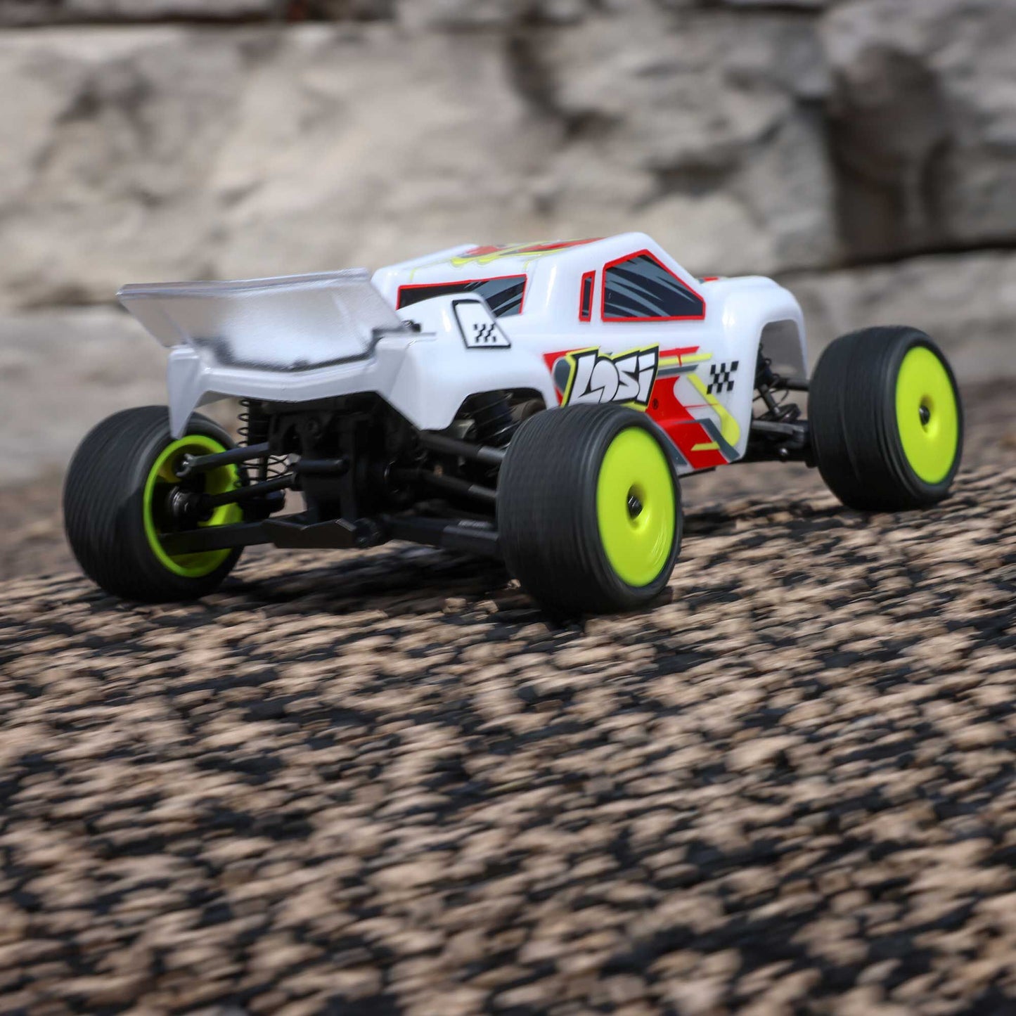 1/28 Micro-T Ready to Run with Battery and Charger (White) (LOS-1392T1) Action Image