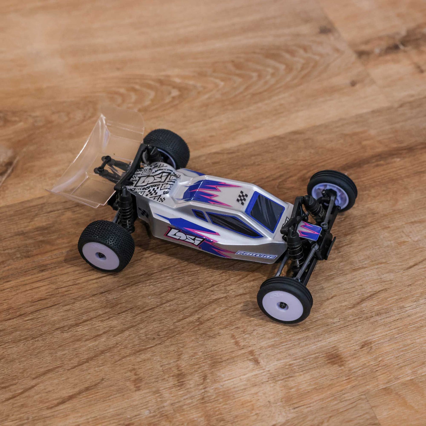 1/24 Micro-B 2WD Buggy Ready to Run (Silver) (LOS00007T2)_34