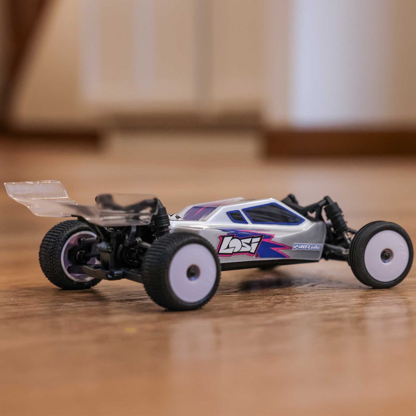 1/24 Micro-B 2WD Buggy Ready to Run (Silver) (LOS00007T2)_10