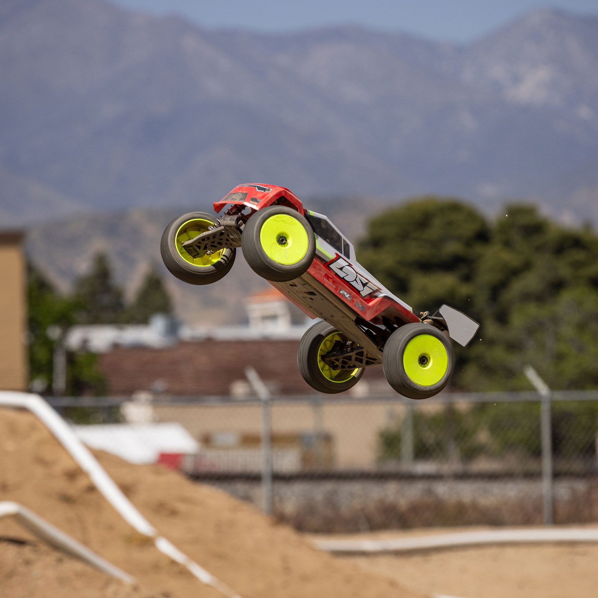 1/8 8IGHT-XTE 4WD Ready to Run (Unpainted) (LOS04020)_16