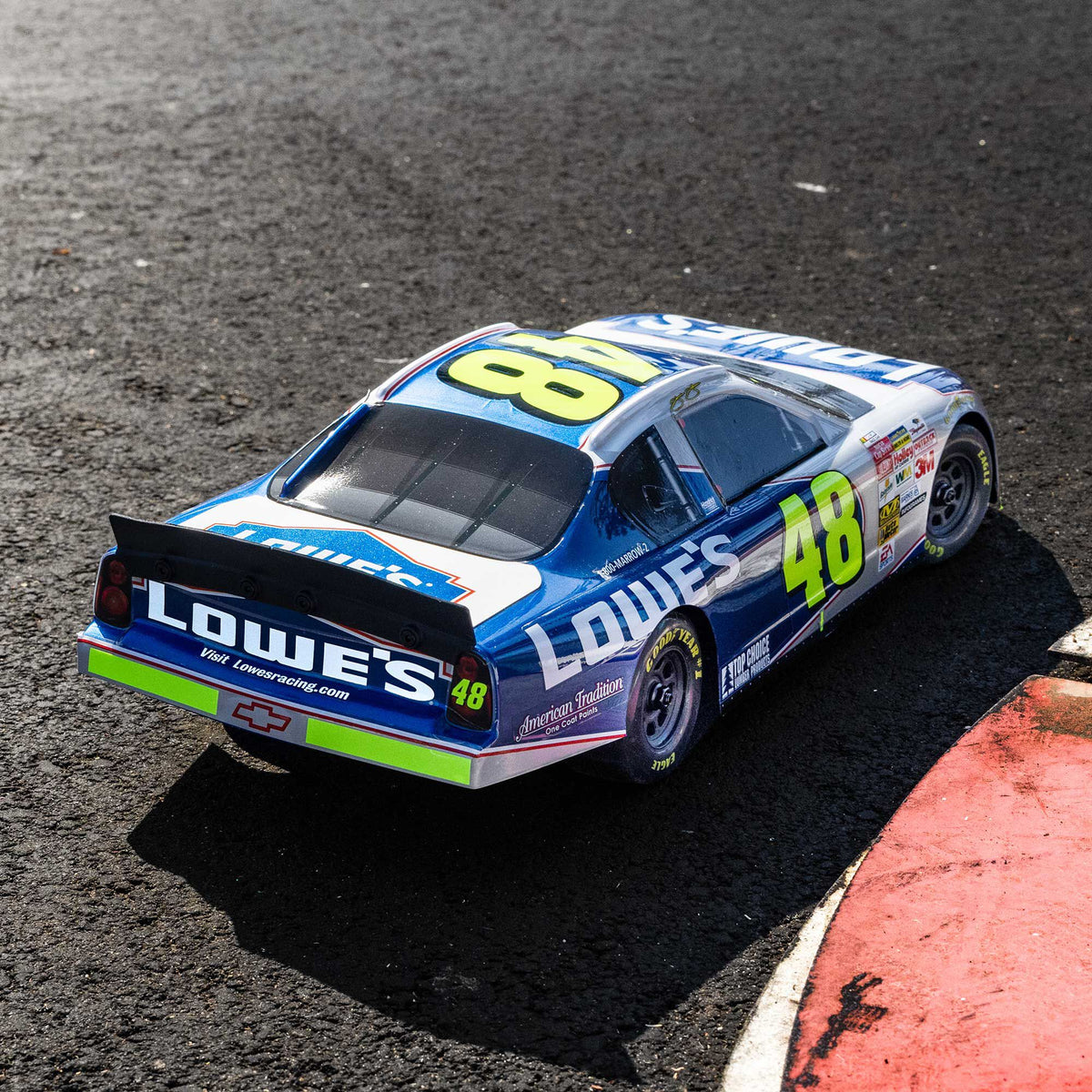 1/12 NASCAR RC Racecar Ready to Run with Battery and Charger (Jimmie Johnson #24 Lowes 2006 Chevrolet Monte Carlo) (LOS1120248)_10