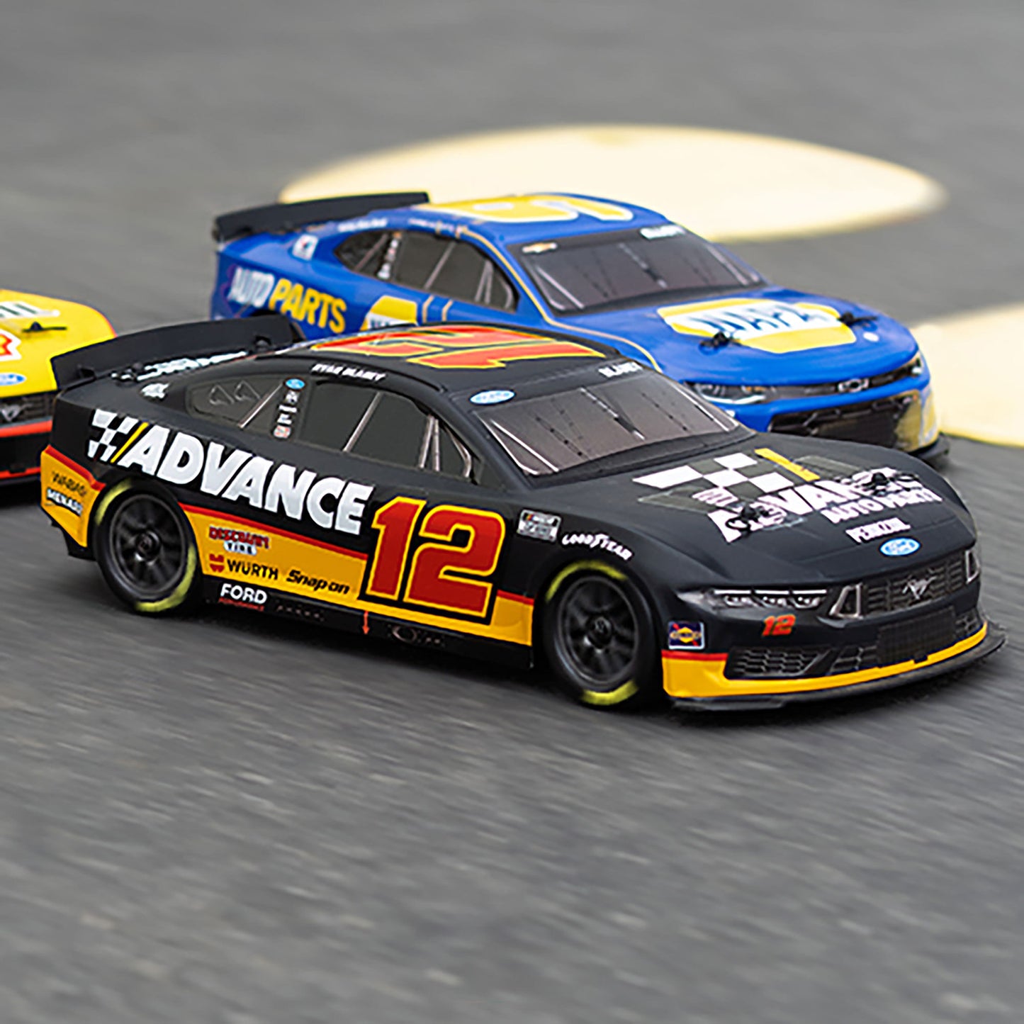 1/12 NASCAR RC Racecar Ready to Run with Battery and Charger (Ryan Blaney #12 Advanced Auto 2025 Ford Mustang) (LOS1122512)_14