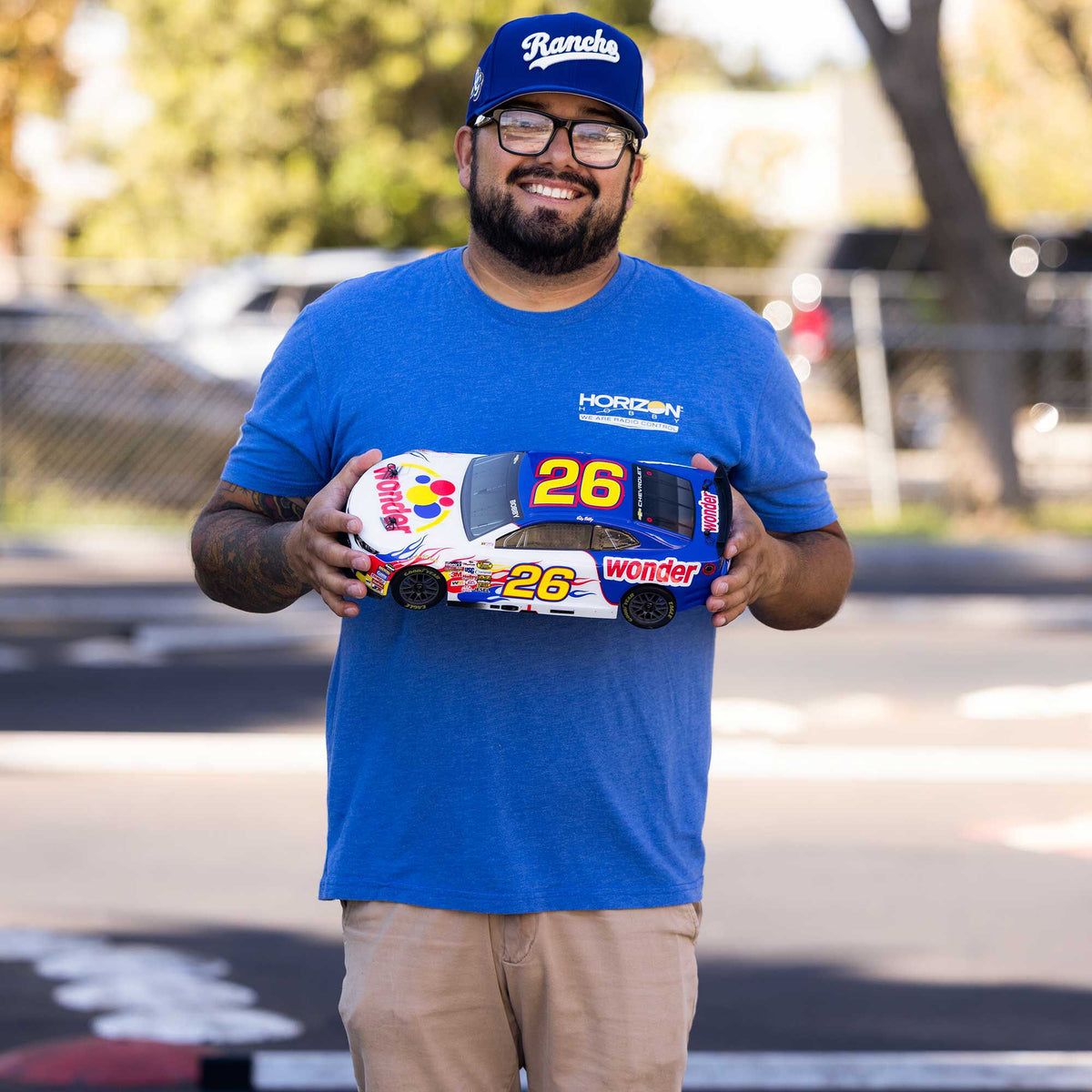 1/12 NASCAR RC Racecar Ready to Run with Battery and Charger (Fantasy Ricky Bobby #26 Wonder Bread 2026 Chevrolet Camaro ZL1) (LOSF1122626)_4