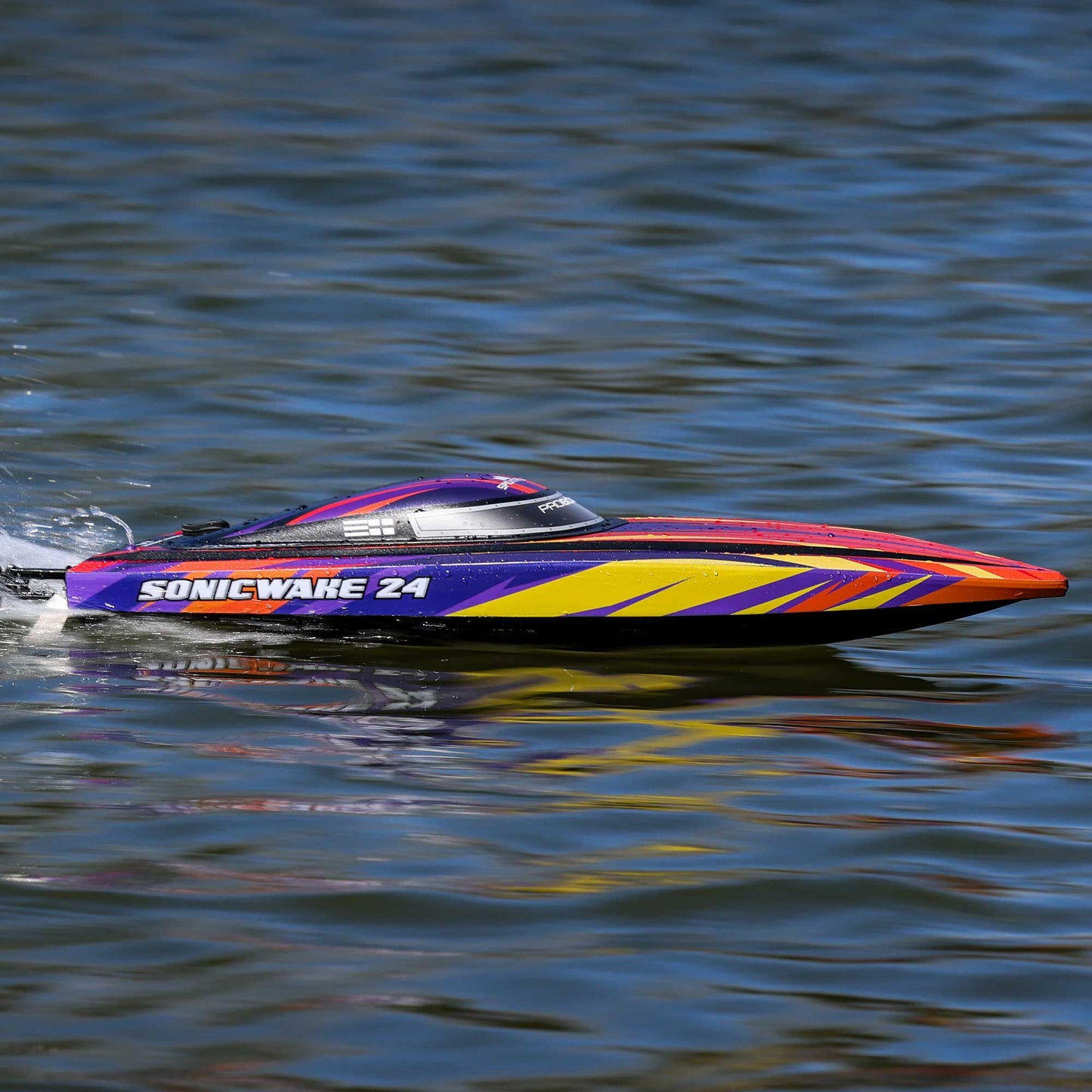 Sonicwake 24" Self-Righting Deep-V Ready to Run with Battery and Charger (Red) (PRB-1992T1)_14
