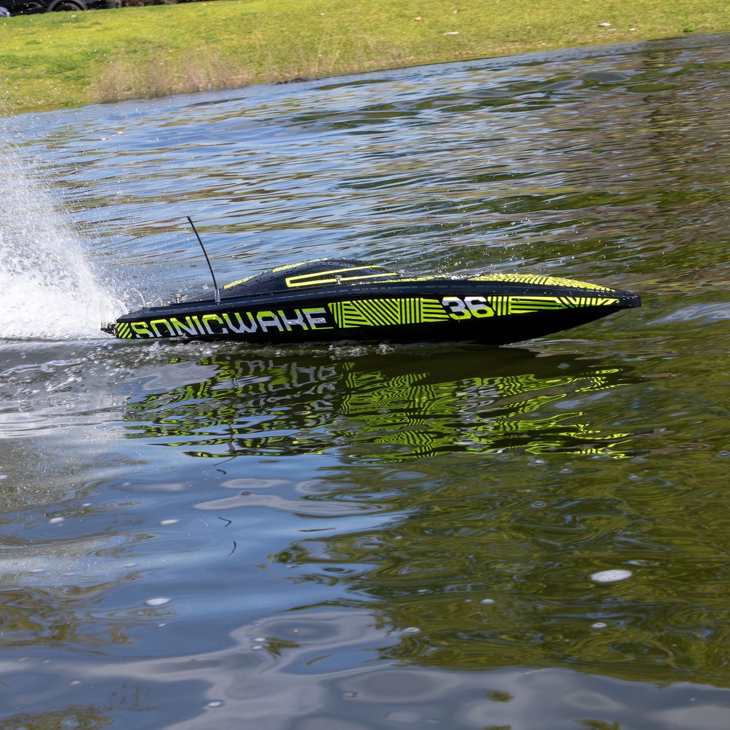 Sonicwake 36" V3 Self-Righting V-Hull Ready to Run (Black) (PRB-2171T1)_5