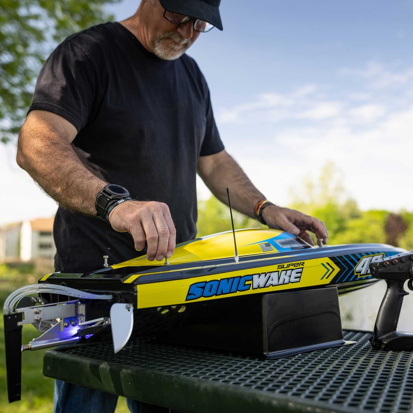 48" Super Sonicwake 8S Self-Righting Deep-V Ready to Run (PRB08052)_34