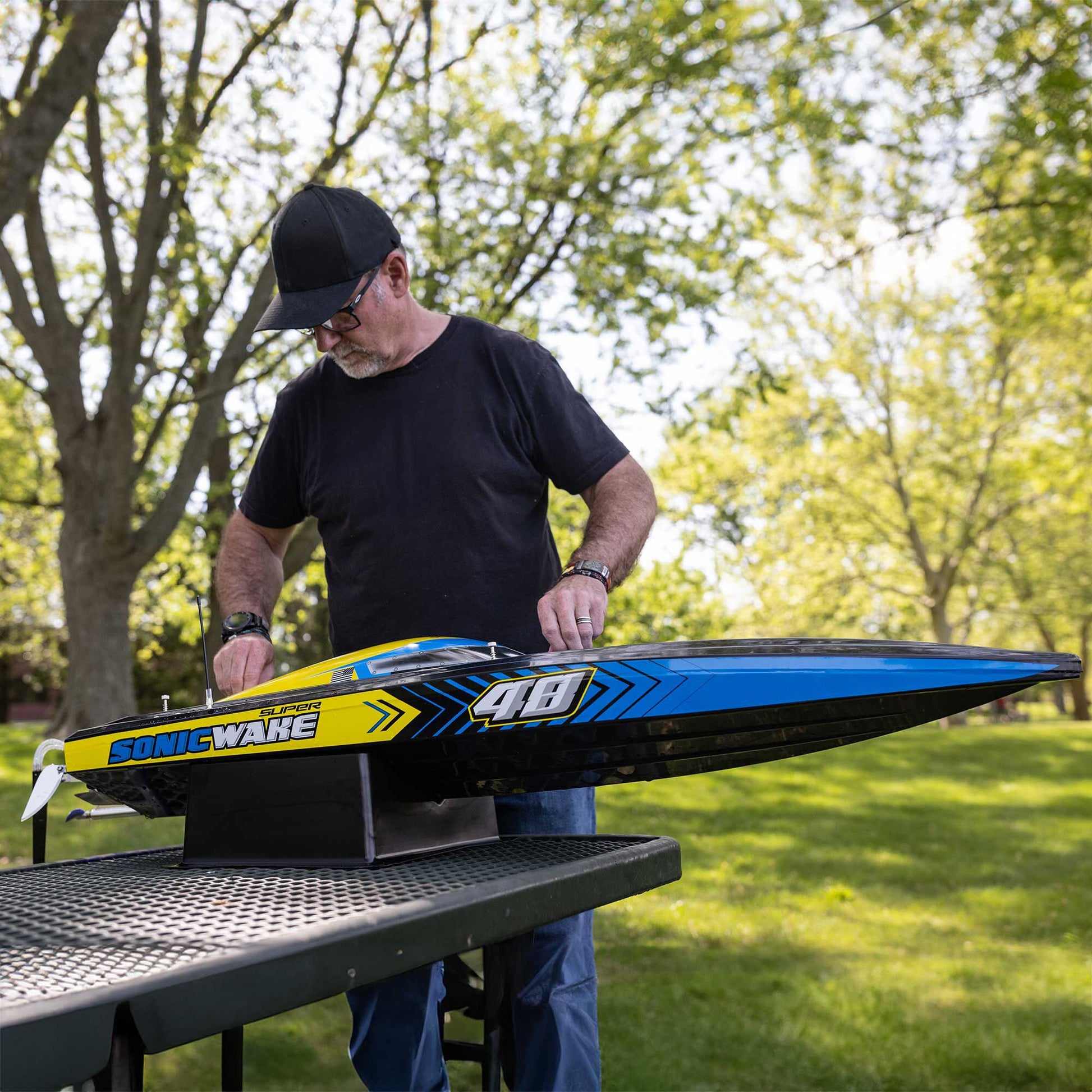 48" Super Sonicwake 8S Self-Righting Deep-V Ready to Run (PRB08052)_26