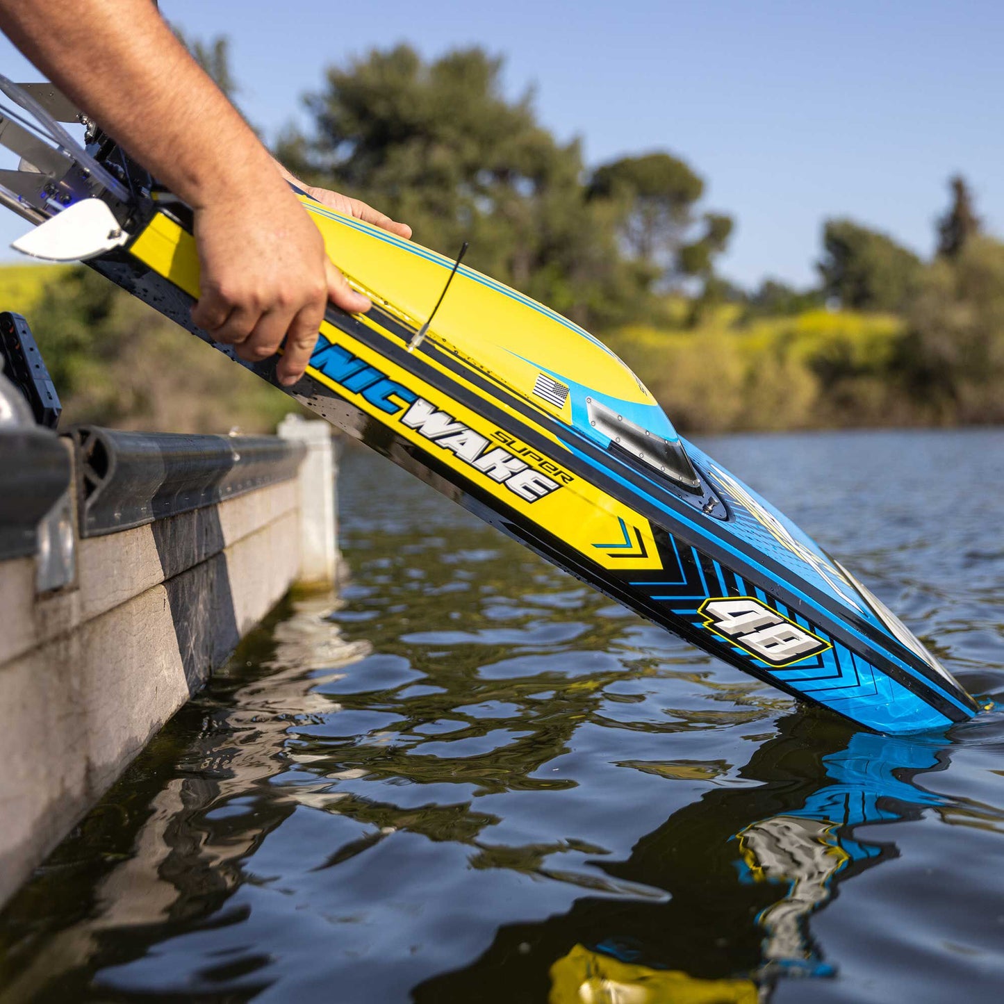 48" Super Sonicwake 8S Self-Righting Deep-V Ready to Run (PRB08052)_31