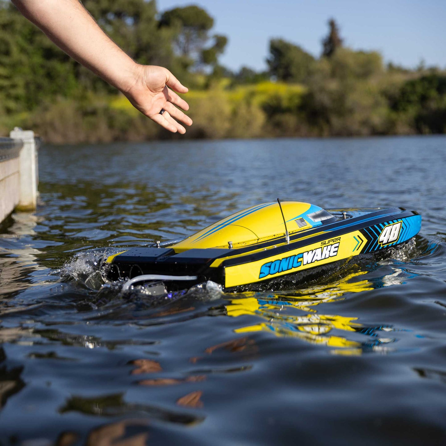 48" Super Sonicwake 8S Self-Righting Deep-V Ready to Run (PRB08052)_27