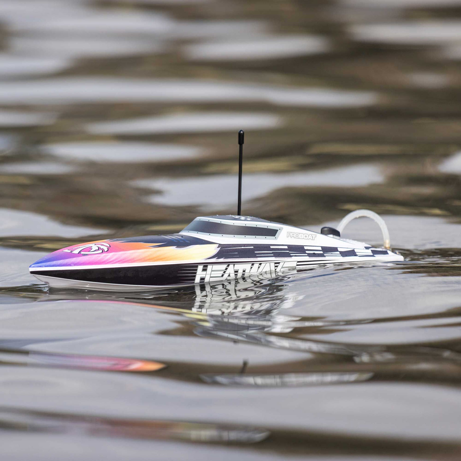 18" Recoil 2 Self-Righting Brushless Deep-V Ready to Run with Battery and Charger (Heatwave) (PRB08053T2)_5