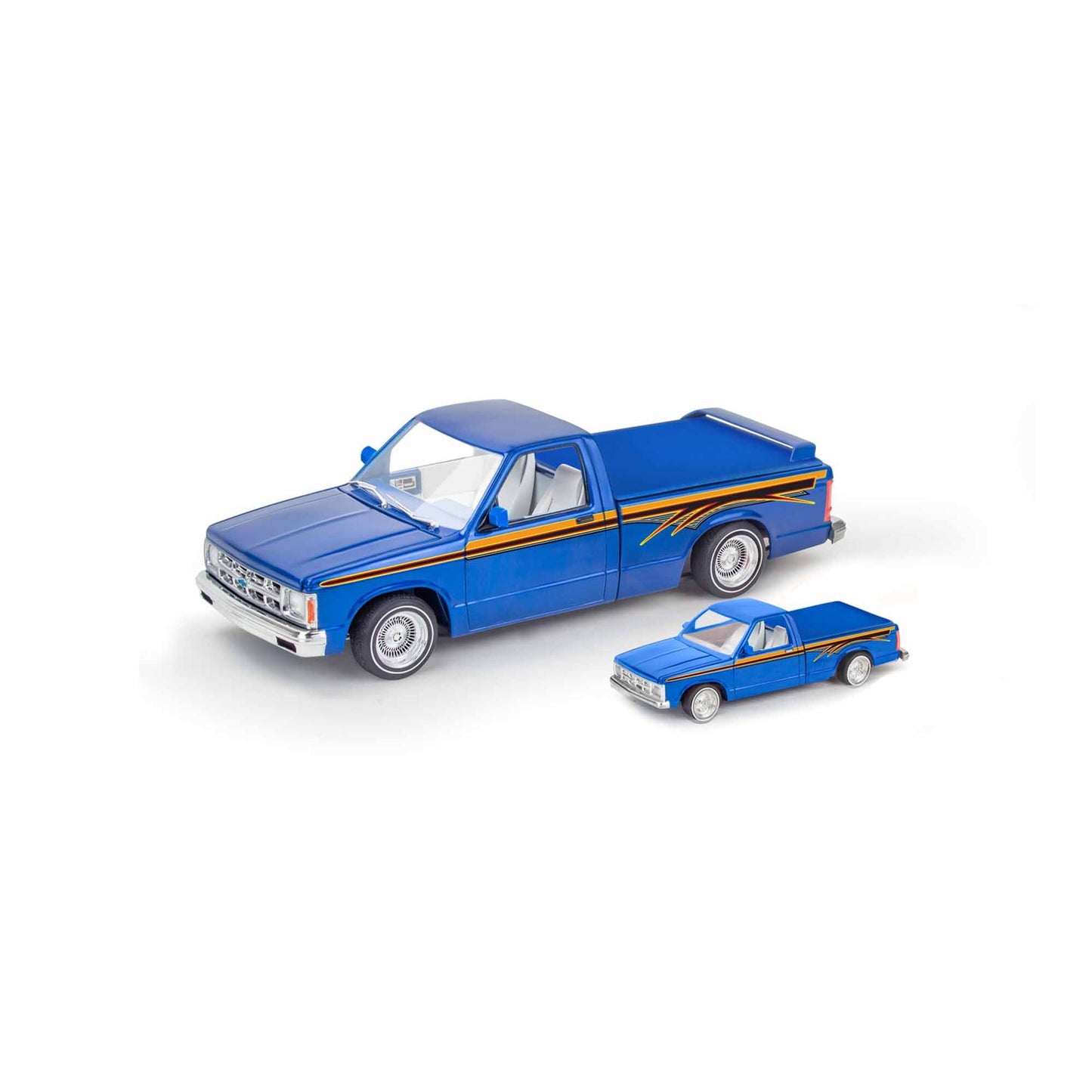 1/25 '91 CHEVY S-10 LOWRIDER W/DIECAST (RMX4562)