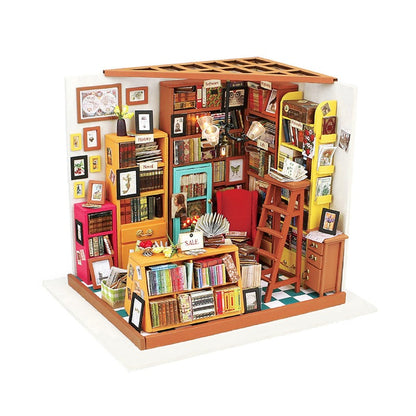 Sam's Study Library Miniature Wooden Model Kit (ROEDG102)
