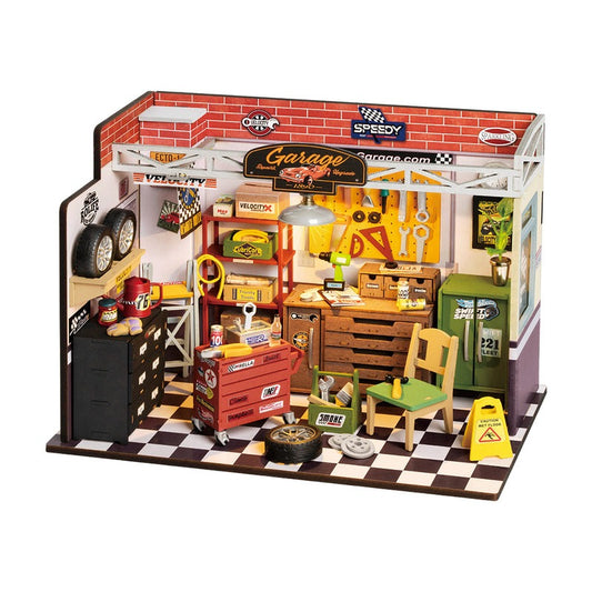 Garage Workshop Miniature Wooden Model Kit (ROEDG165)