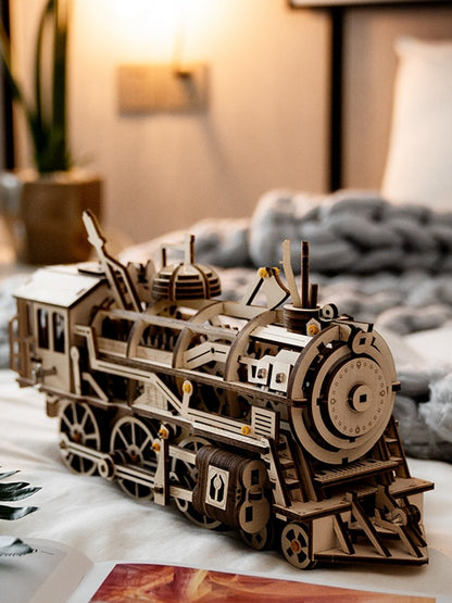 Steam Locomotive Wooden Model Kit Kit (ROELK701)