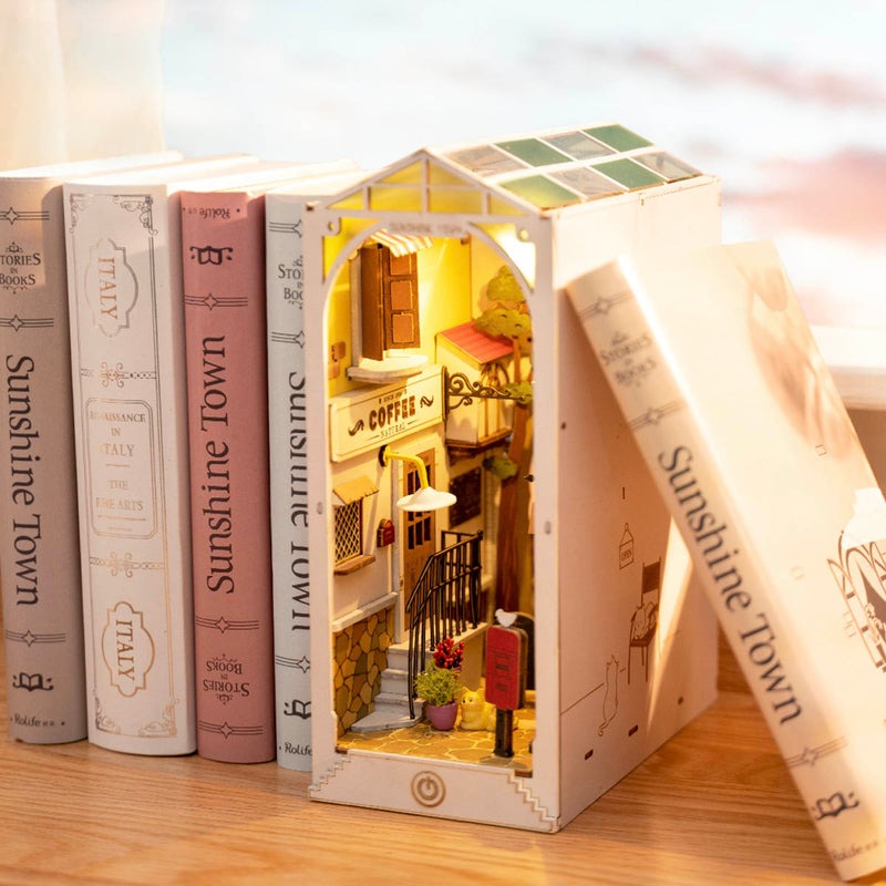 Sunshine Town Book Nook Wooden Model Kit (ROETGB02)