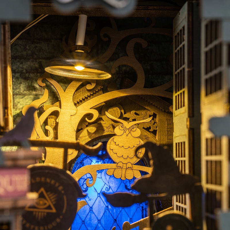 Magic House Book Nook Wooden Model Kit (ROETGB03)