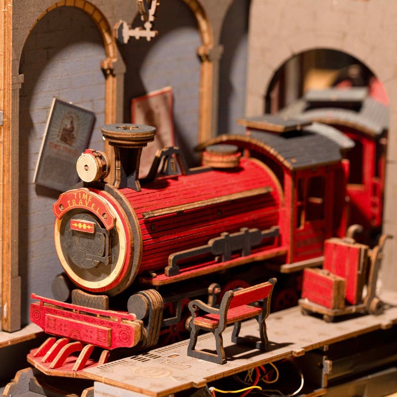 Time Travel Book Nook Wooden Model Kit (ROETGB04)