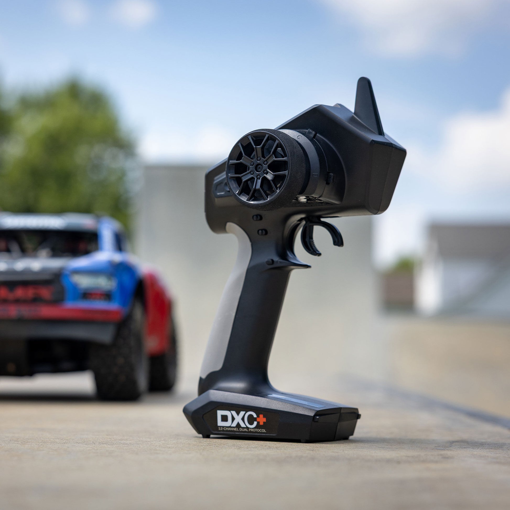 DXC+ 12-Channel DSMR+ Transmitter with SR615 Receiver_5