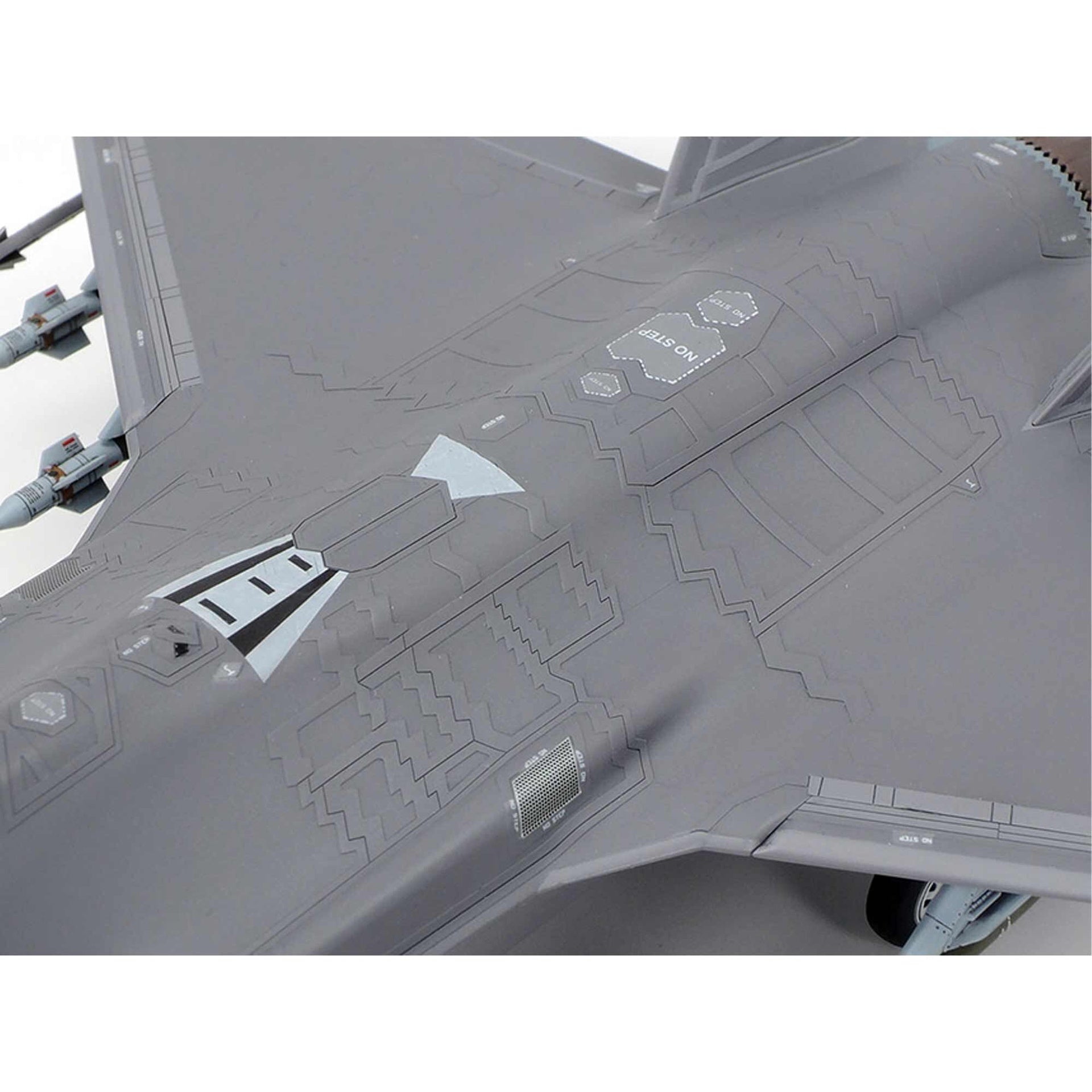 1/72 Lockheed Martin F-35 A Ligh (TAM60792)