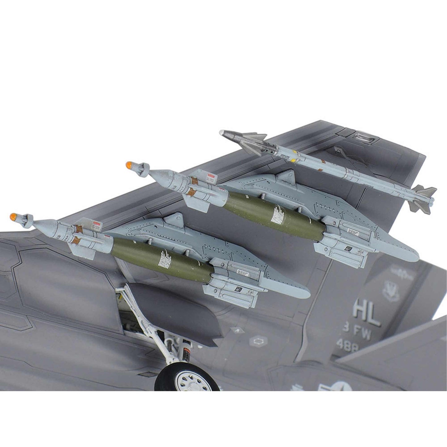 1/72 Lockheed Martin F-35 A Ligh (TAM60792)