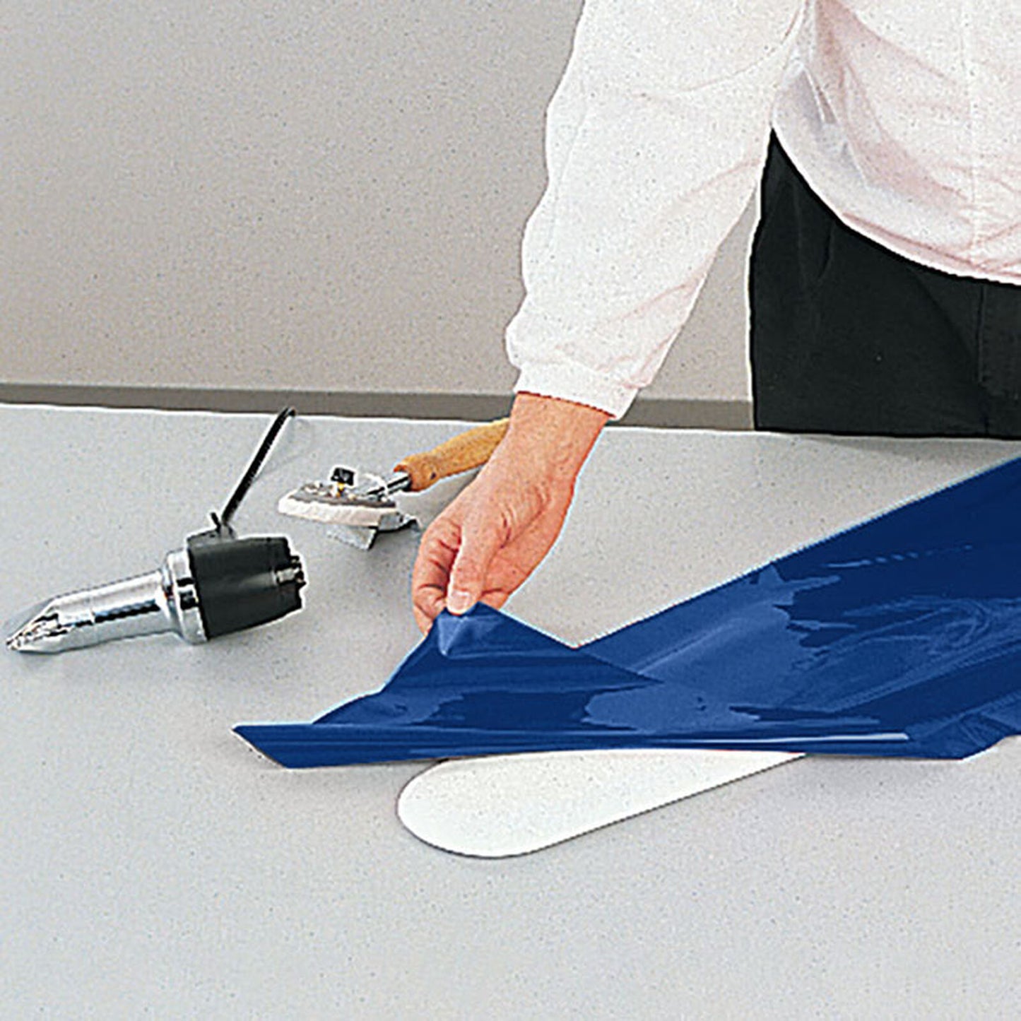 Monokote Insignia Blue 6' Roll (TOPQ0207)