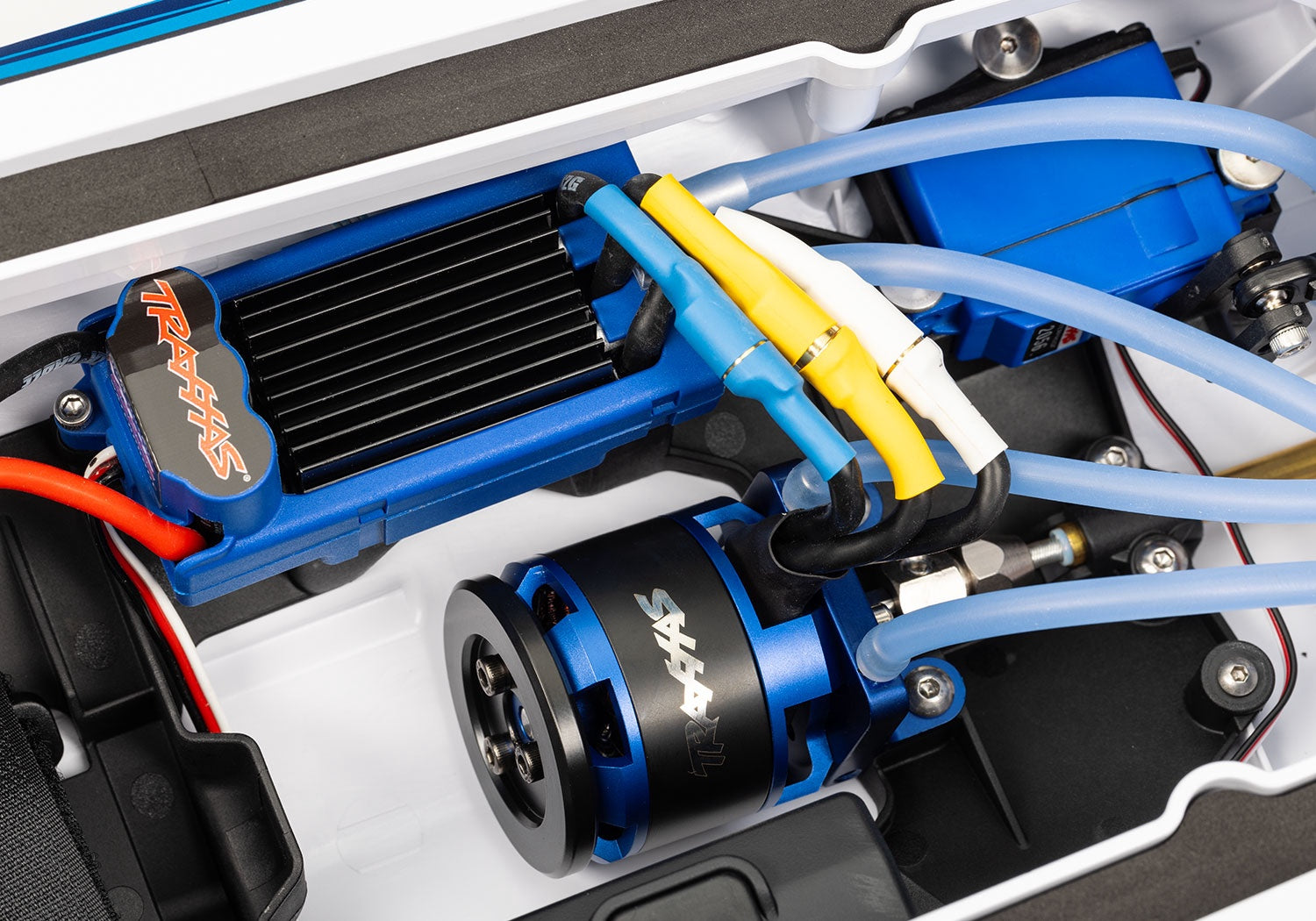 Disruptor 4S Self-Righting Deep-V Ready to Run (Blue) (TRA106064-4-BLUE)