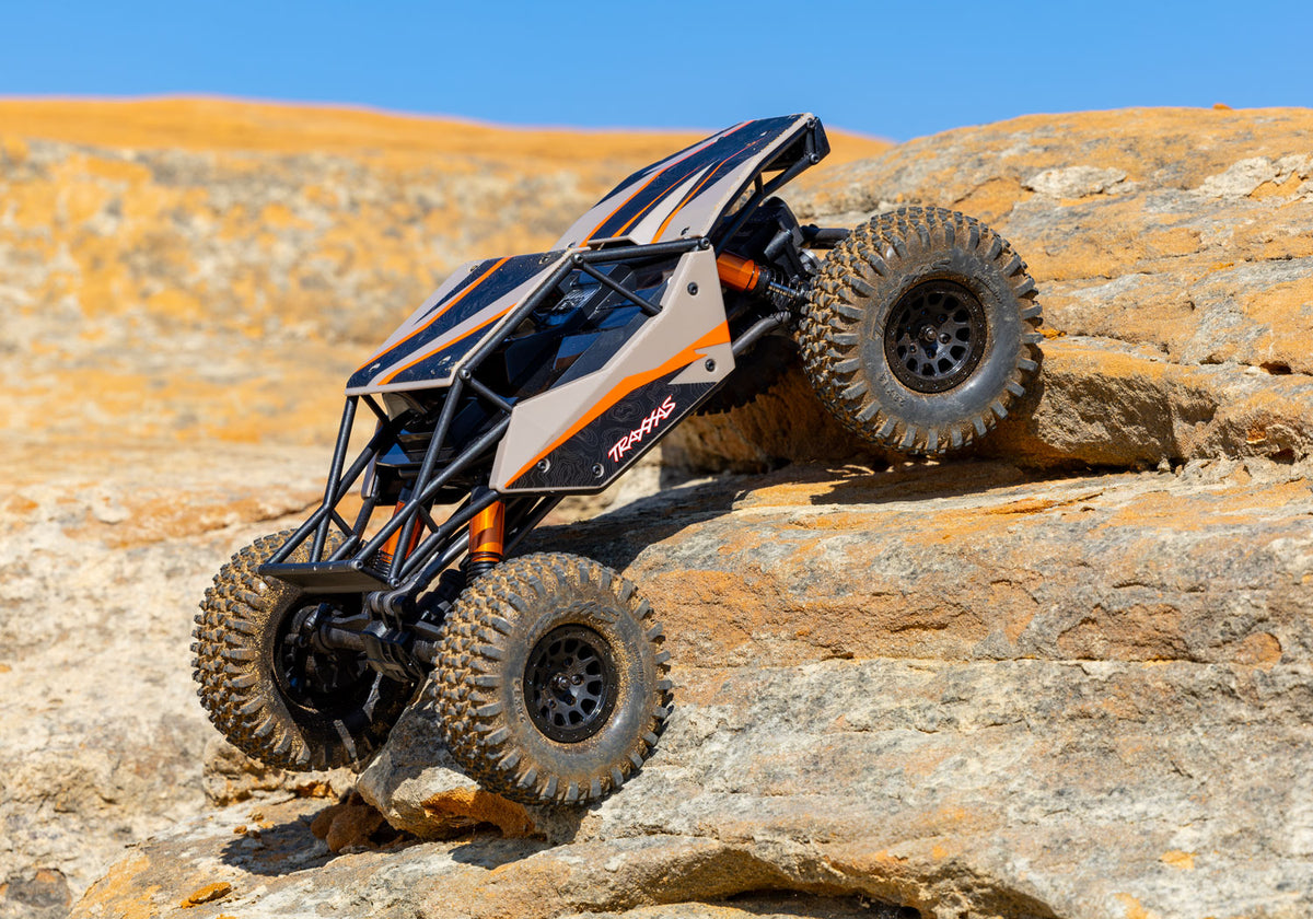 1/18 TXC-4M Exreme Crawler Ready to Run with Battery and Charger (Pink) (TRA120074-1-PINK)