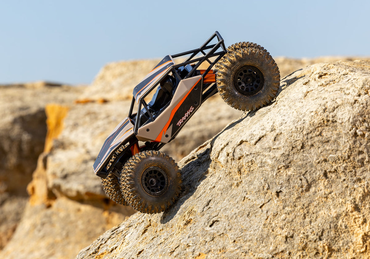 1/18 TXC-4M Exreme Crawler Ready to Run with Battery and Charger (Pink) (TRA120074-1-PINK)