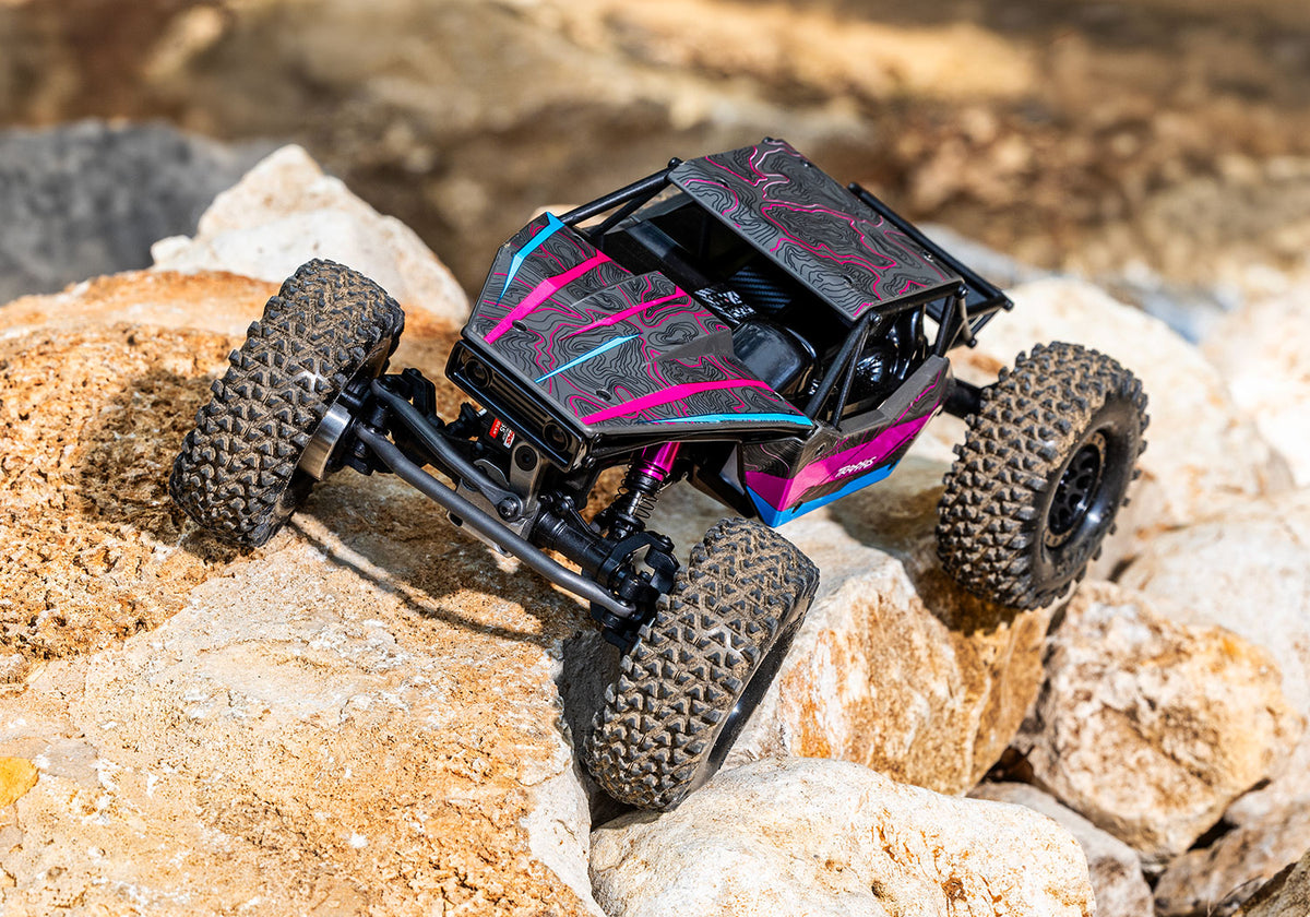 1/18 TXC-4M Exreme Crawler Ready to Run with Battery and Charger (Green) (TRA120074-1-GRN)