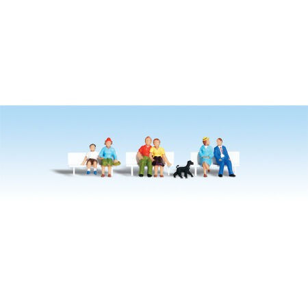 HO Sitting & Waiting Figures and Accessories (WOOA1834)