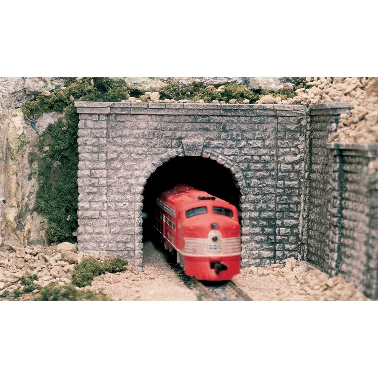 O Tunnel Portal Cut Stone (WOOC1267)