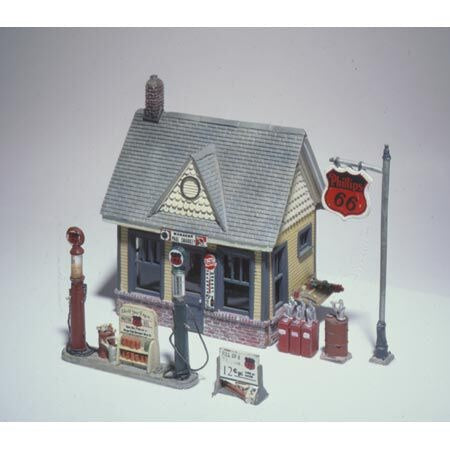 HO Gas Station Model (WOOD223)