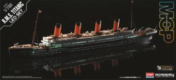 1/700 RMS Titanic LED Set Plastic Model Kit (ACY14220)