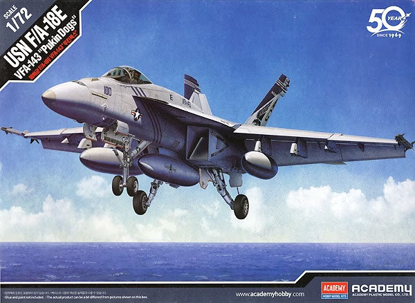 1/72 USN F/A-18E VFA-143 "Pukin Dogs" Plastic Model Kit (ACYS2547)