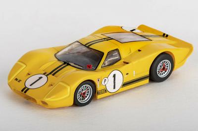 HO Ford GT40 Mark IV #1 Sebring Mega G+ Slot Car (AFX22025)