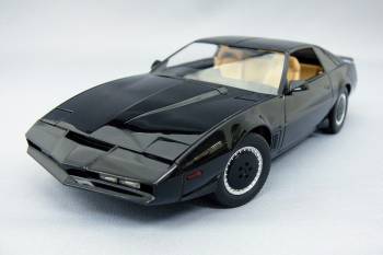 1/24 Knight Rider Knight 2000 K.I.T.T. Season III Plastic Model Kit (AOS06321)