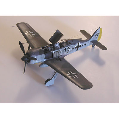 1/48 Focke-Wulf FW-190A-8 Josef Priller Plastic Model (ATES0402)