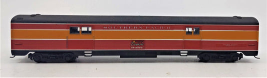 HO Southern Pacific Daylight Streamline Baggage Car EX (ATH1788)