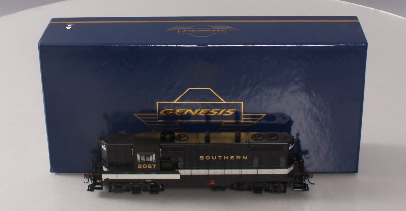 HO Southern GP7 Diesel Locomotive w/DCC & Sound #2067 (ATHG62937)