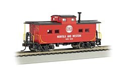 HO Northeast-Style Steel Cupola Caboose RTR Silver Series Norfolk and Western #557707 (BAC16817)
