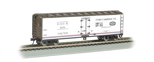 HO 40' Wood Reefer Series Pure Carbonic Co. Refrigerated Box Car #6458 (BAC19805)