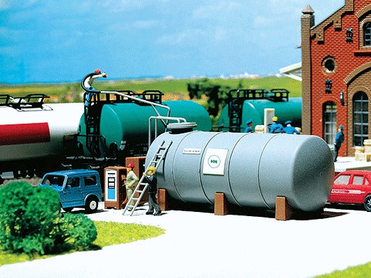 N Oil Tank, Era III, Painted and Weathered, 2.06"x0.94"x0.88" (FLR222194)